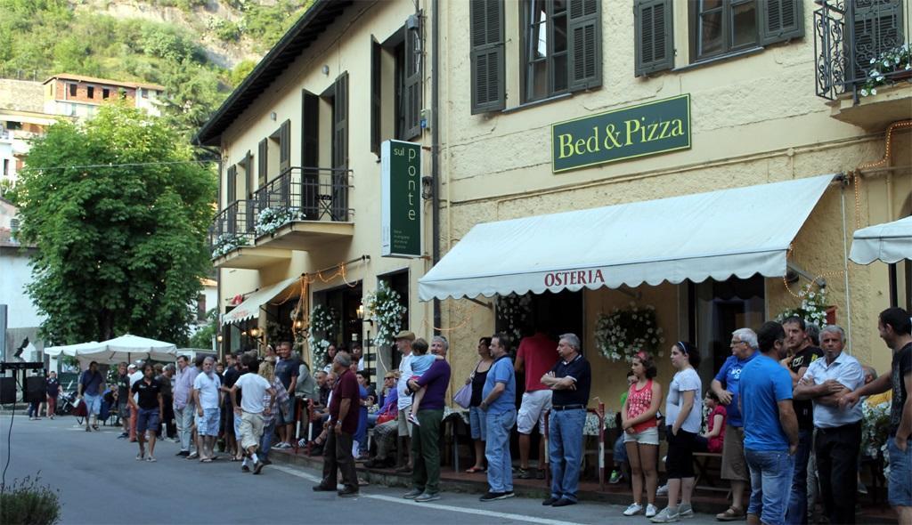Sul Ponte Affittacamere Pigna Exterior foto
